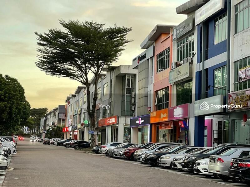 Taman molek 3 storey Shopoffice for rent, Jalan molek 1, Johor Bahru