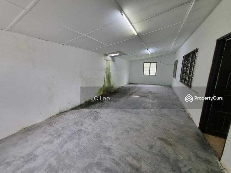 1 storey Bungalow Desa Teratai Utama , Telok Gong , Port Klang, Jalan