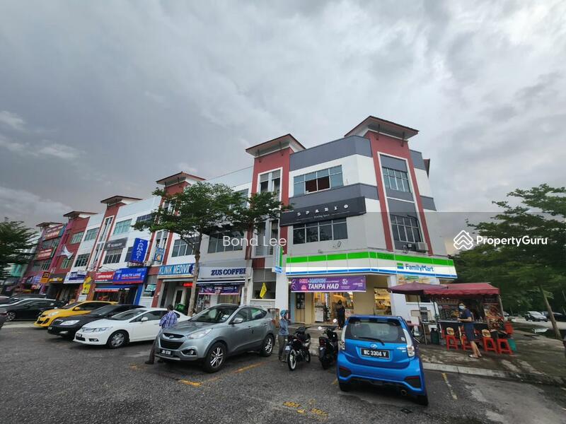 For Rent - ( Corner 5 Storey ) Subang Bestari Jalan Nova Shop With Lift For Rent