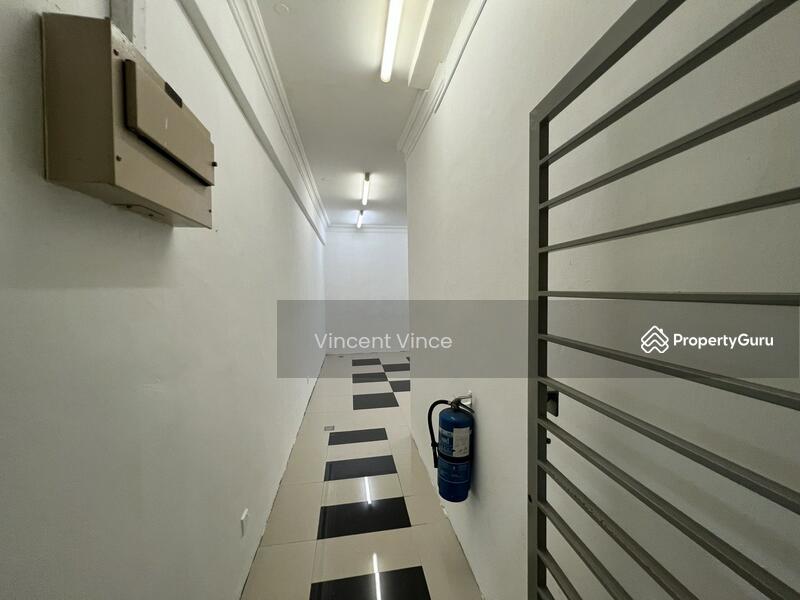 Untuk Dijual - Queen's Avenue