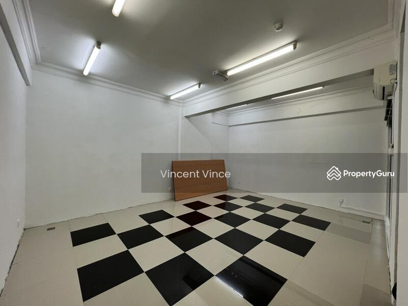 Untuk Dijual - Queen's Avenue