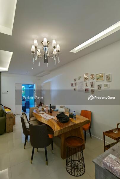 For Sale - For Sale Freehold Tigerlane 2.5 Storey House Gated and Guarded