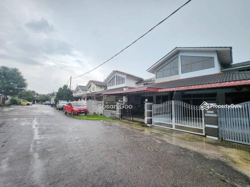 Rare Gated & Guarded Single Storey Terrace House at Taman Daya, Jalan
