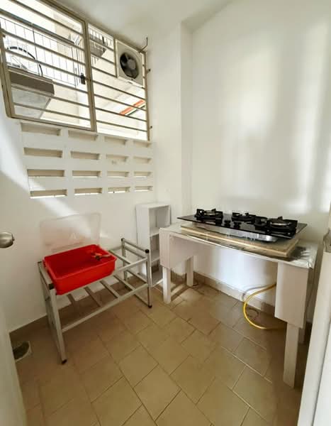 Condominium for Sale at Lagoon Suites - Alisha Tan - Kitchen - PropertyGuru.com.my