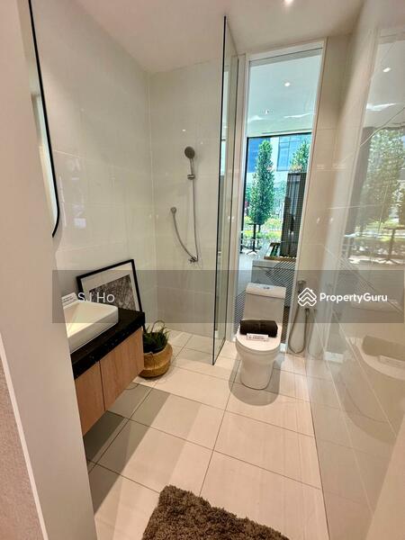 VERSA - Bathroom
