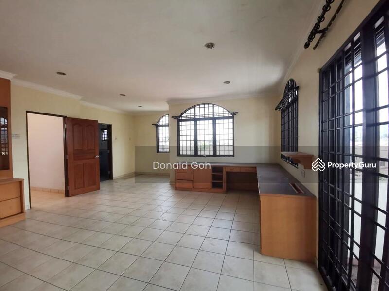 Jalan Kuala Kangsar2.5 storey huge bungalow for sale, Kinta, Ipoh, Perak, 6 Bedrooms, 8150 sqft