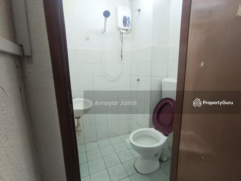 For Rent - Pusat Komersial Seksyen 7