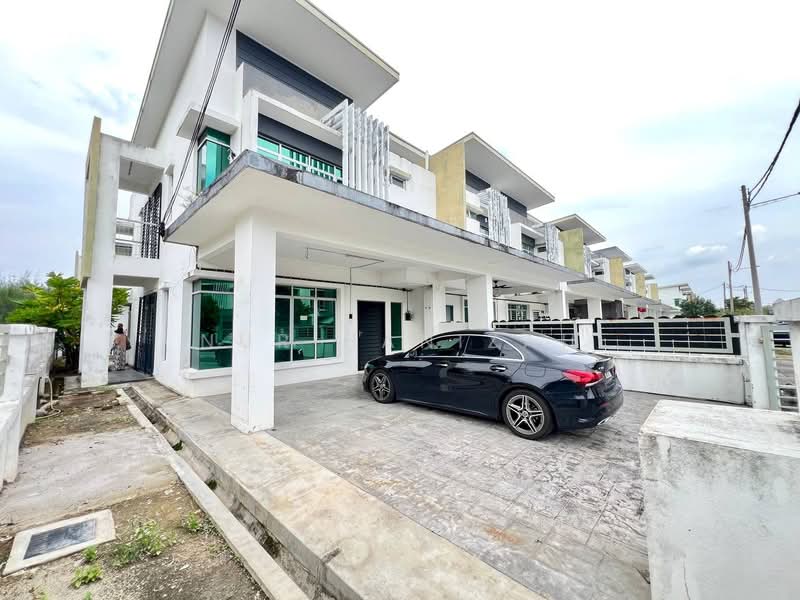 2-storey Terraced House for Sale in Saujana Utama (Puncak Alam) - Nur Hanizah - PropertyGuru.com.my