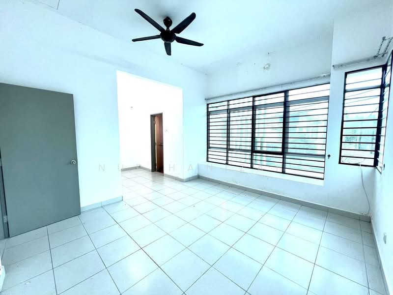 2-storey Terraced House for Sale in Saujana Utama (Puncak Alam) - Nur Hanizah - PropertyGuru.com.my