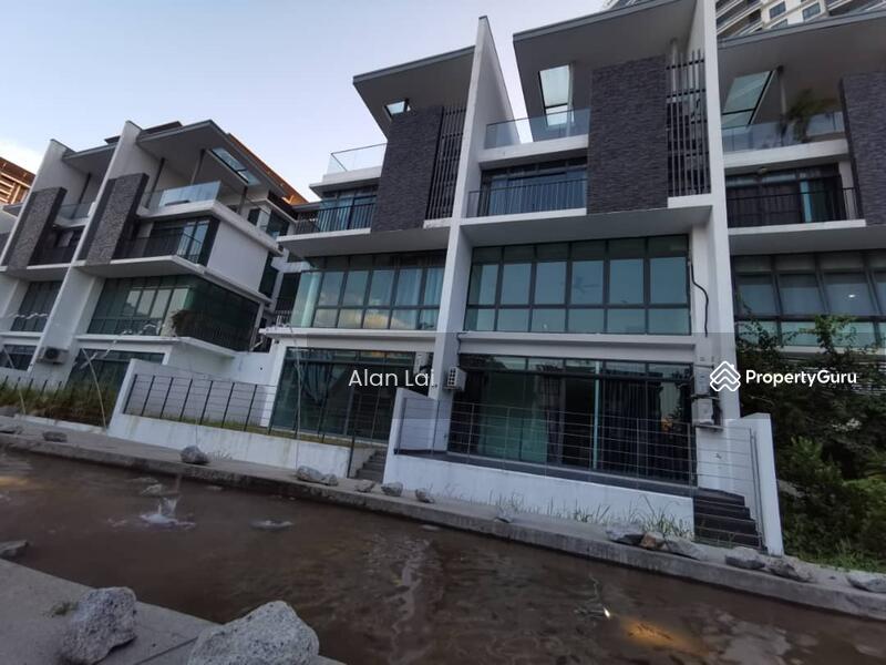 For Sale - Villa Citrine Corner House Terrace Cyberjaya 32x80