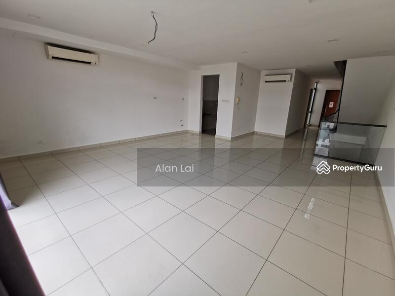 For Sale - Villa Citrine Corner House Terrace Cyberjaya 32x80