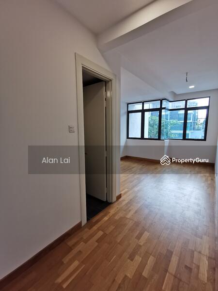 For Sale - Villa Citrine Corner House Terrace Cyberjaya 32x80
