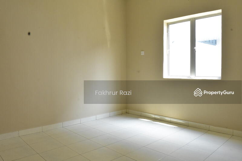 Banglo Setingkat (Cantik dan Besar ) @ Taman Bunga Raya Fasa 8 Kuala