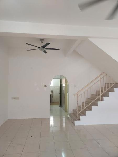 2-storey Terraced House for Sale in Taman Meru (Ipoh) - Shahrol Ariffin - Living Room - PropertyGuru.com.my