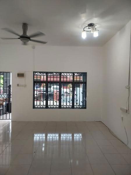 2-storey Terraced House for Sale in Taman Meru (Ipoh) - Shahrol Ariffin - Living Room - PropertyGuru.com.my