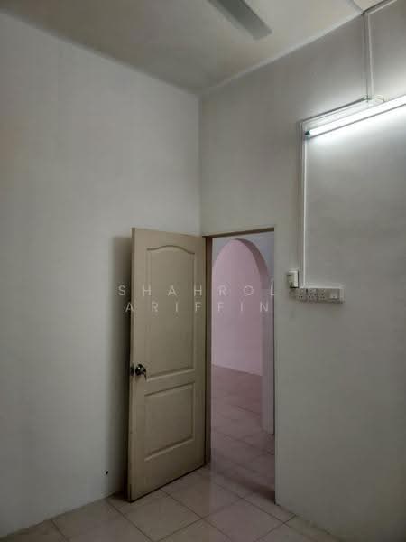 2-storey Terraced House for Sale in Taman Meru (Ipoh) - Shahrol Ariffin - Interior - PropertyGuru.com.my