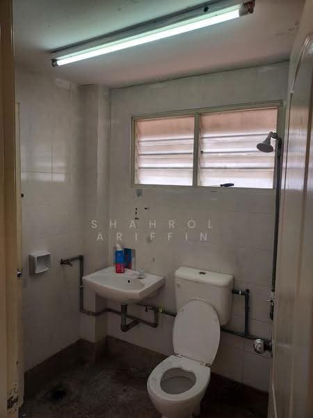 2-storey Terraced House for Sale in Taman Meru (Ipoh) - Shahrol Ariffin - Bathroom - PropertyGuru.com.my