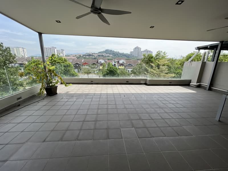 Rumah Berkembar untuk Dijual di Sutera Damansara (Damansara Damai) - Kelly Pang - Balcony - PropertyGuru.com.my