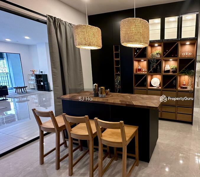 SAVANA - Dining Area