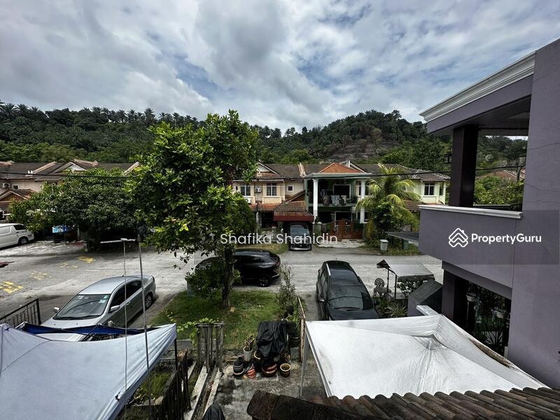 Double Storey Terrace AzZaharah Bandar Puncak Alam, Lorong AzZaharah