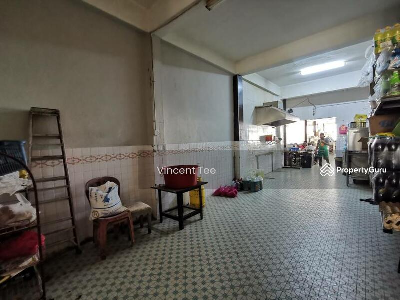 Untuk Dijual - 2.5Sty Corner Shop 22 x 100 Freehold Pekan Lama Kuala Selangor