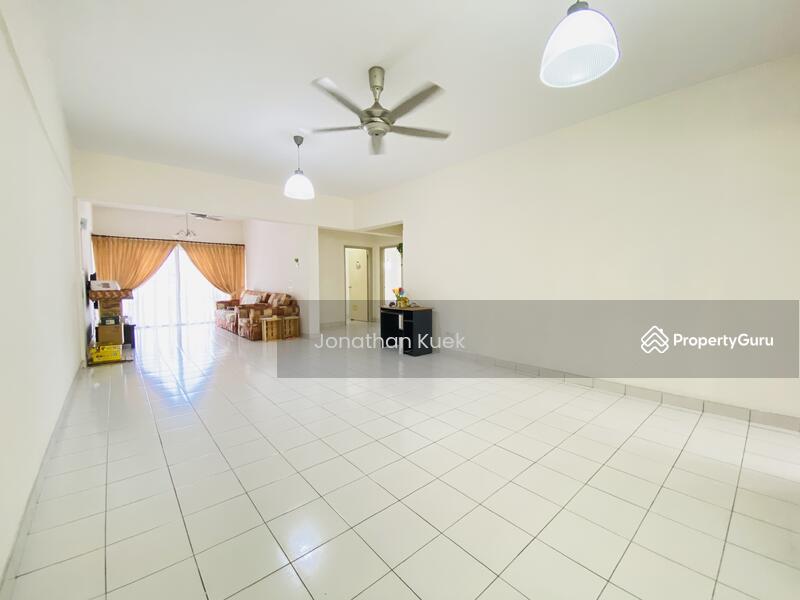 La Vista Condominiums, Jalan Tempua 2, Bandar Puchong Jaya, Puchong