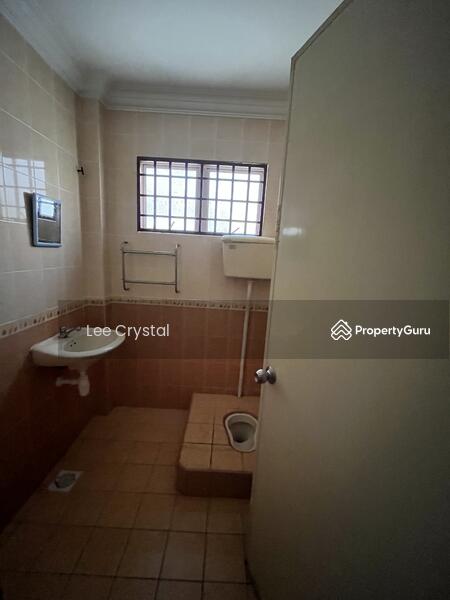2-storey Terraced House for Sale in Taman Pelangi Semenyih (Semenyih) - Lee Crystal - PropertyGuru.com.my