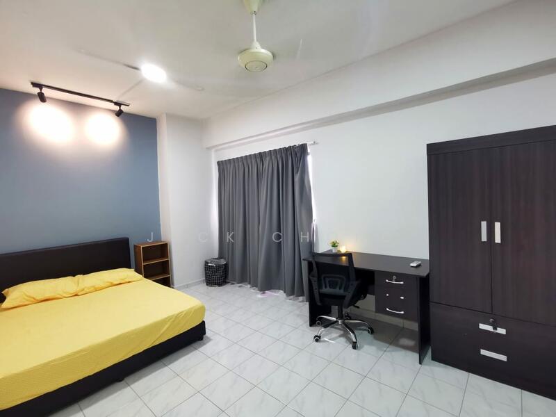 For Rent - Vista Komanwel C