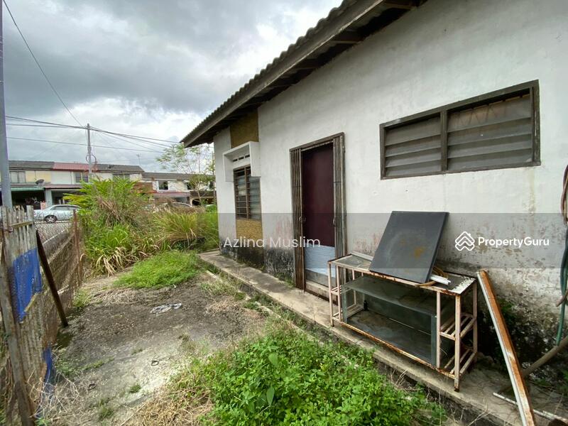 Single Storey Terrace House at Taman Timur, Kulaijaya, Jalan Berjasa
