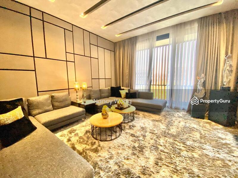 For Sale - Sendayan Bungalow 7800sqftSwimming Pool Fit FOR Retirement Only RM620k