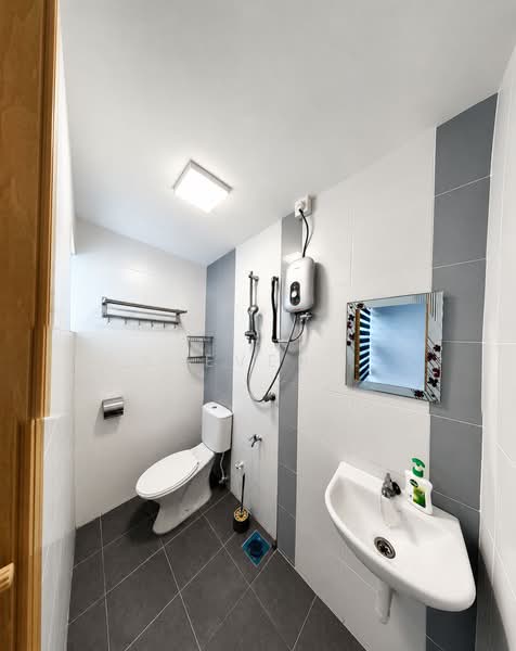 Pangsapuri untuk Disewa di Sky Garden Residence @ Sri Klebang - Steven . - Bathroom - PropertyGuru.com.my