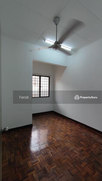 1-storey Terraced House for Sale in Kelana Jaya (Petaling Jaya) - Fendi tan - PropertyGuru.com.my