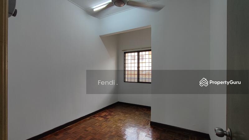 1-storey Terraced House for Sale in Kelana Jaya (Petaling Jaya) - Fendi tan - PropertyGuru.com.my