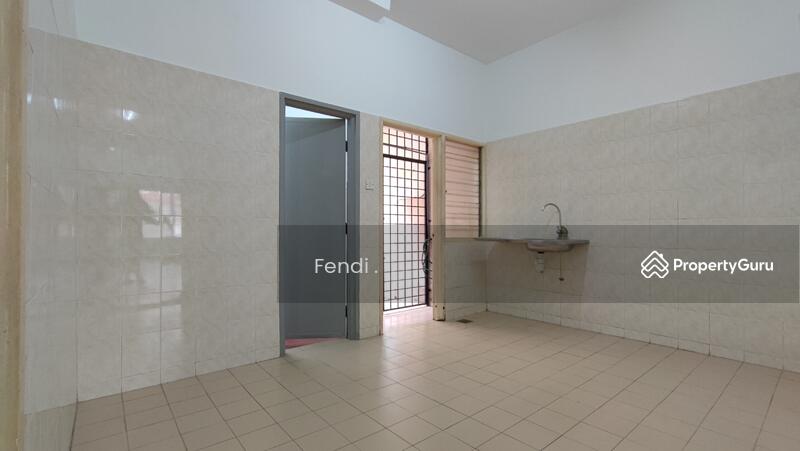 1-storey Terraced House for Sale in Kelana Jaya (Petaling Jaya) - Fendi tan - PropertyGuru.com.my