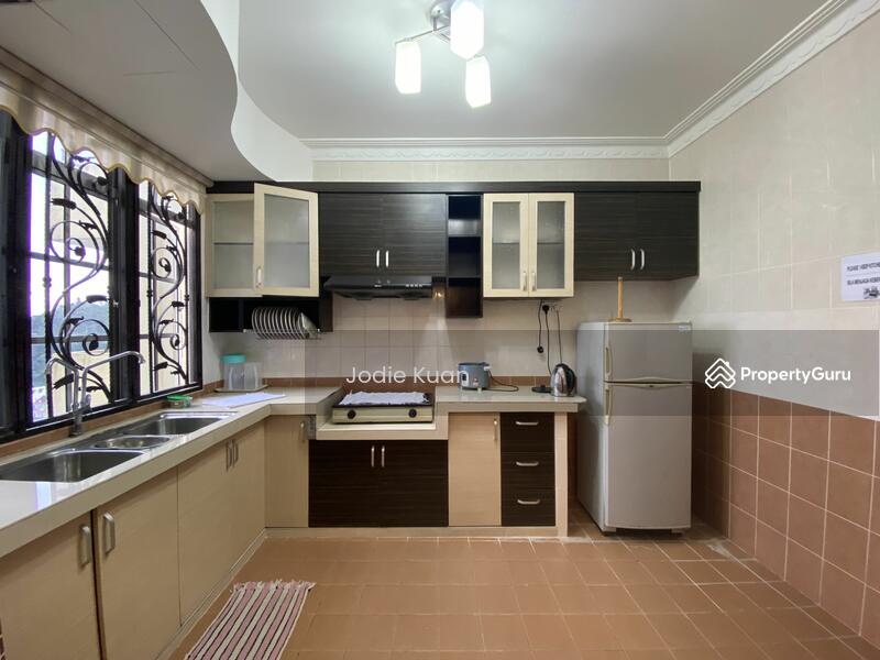 Untuk Dijual - Crown Imperial Court