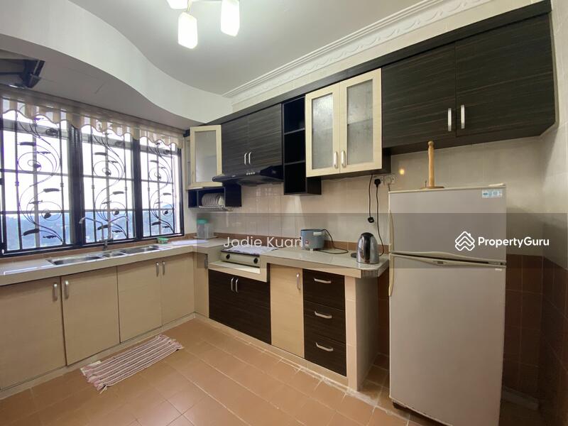 Untuk Dijual - Crown Imperial Court