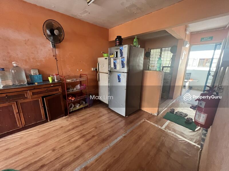 Untuk Dijual - Flat PKNS Seksyen 19