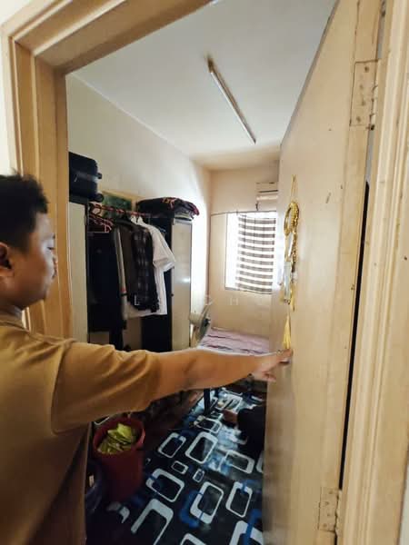 Apartment for Sale at Pangsapuri Sri Kemuning - LS Chu - Bedroom - PropertyGuru.com.my