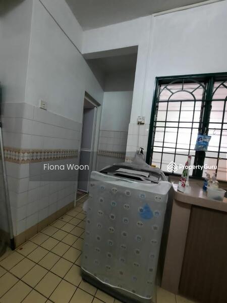 Untuk Disewa - Terrace house at Cheng