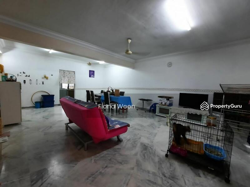 Untuk Disewa - Terrace house at Cheng