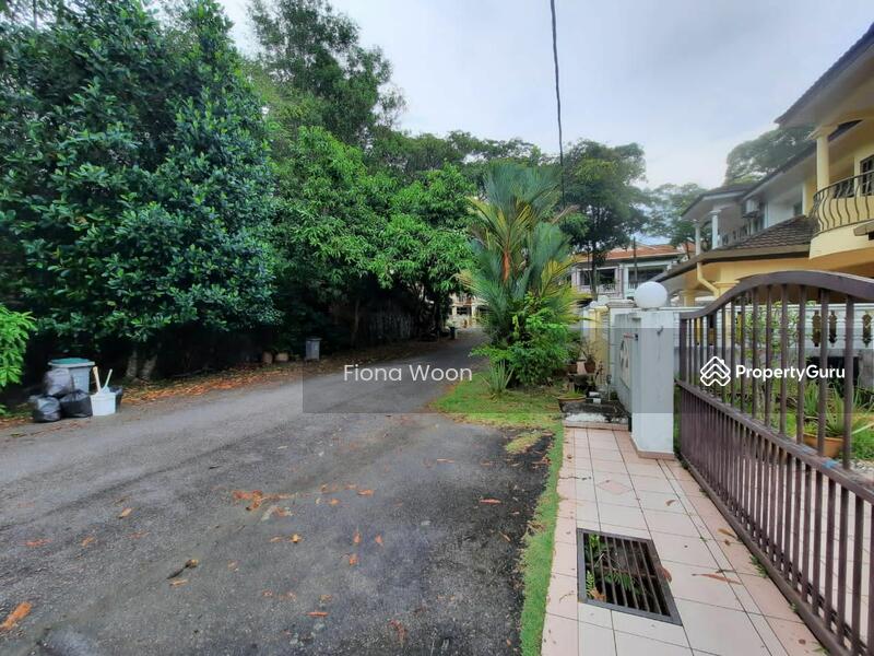 Untuk Disewa - Terrace house at Cheng