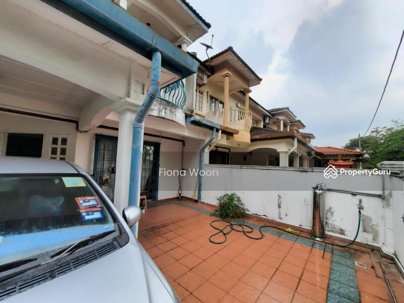 Untuk Disewa - Terrace house at Cheng