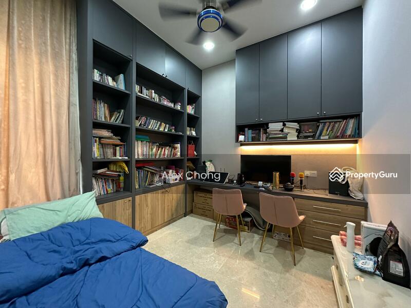 Untuk Dijual - One Legenda