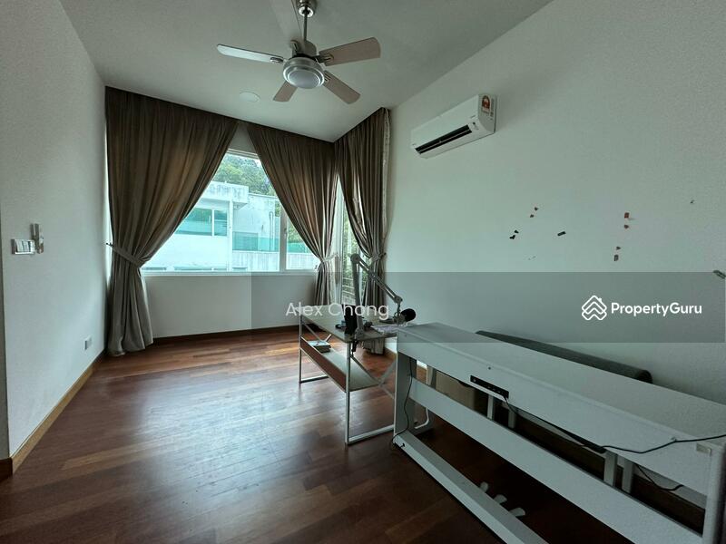 Untuk Dijual - One Legenda
