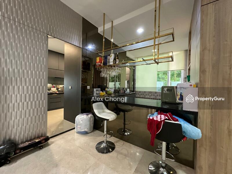 Untuk Dijual - One Legenda
