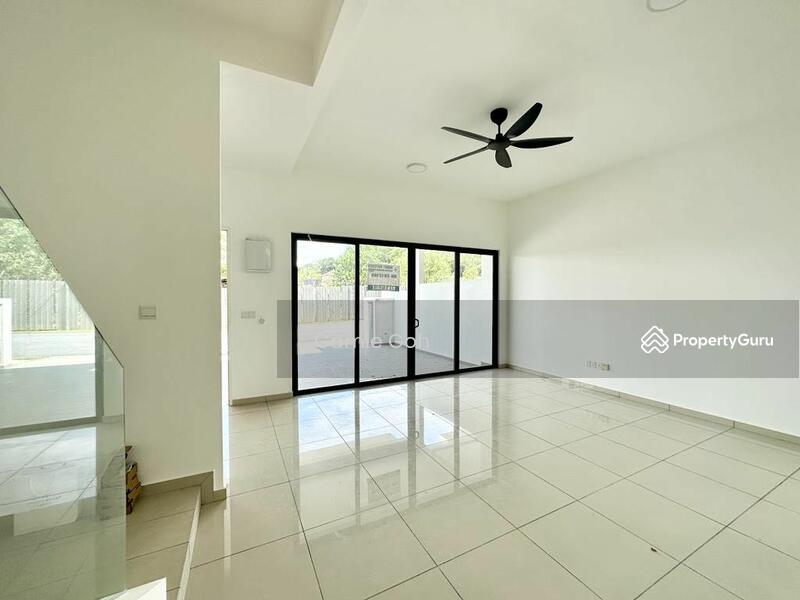 Double storey terrace ( country villas resort ayer keroh ), Ayer Keroh, Melaka, 4 Bedrooms