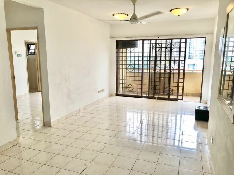 Condominium for Sale at Palm Spring @ Damansara - Nick Yeoh - Living Room - PropertyGuru.com.my
