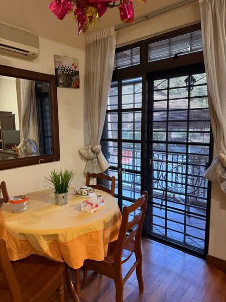 Kondominium untuk Disewa di Kampung Warisan - Christopher Lim - Dining Room - PropertyGuru.com.my