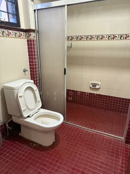 Kondominium untuk Disewa di Kampung Warisan - Christopher Lim - Bathroom - PropertyGuru.com.my