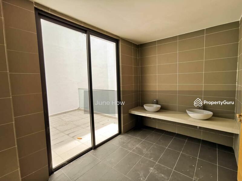 Rumah Teres 3.5 Tingkat untuk Dijual di Damansara Perdana (Selangor) - June How - PropertyGuru.com.my